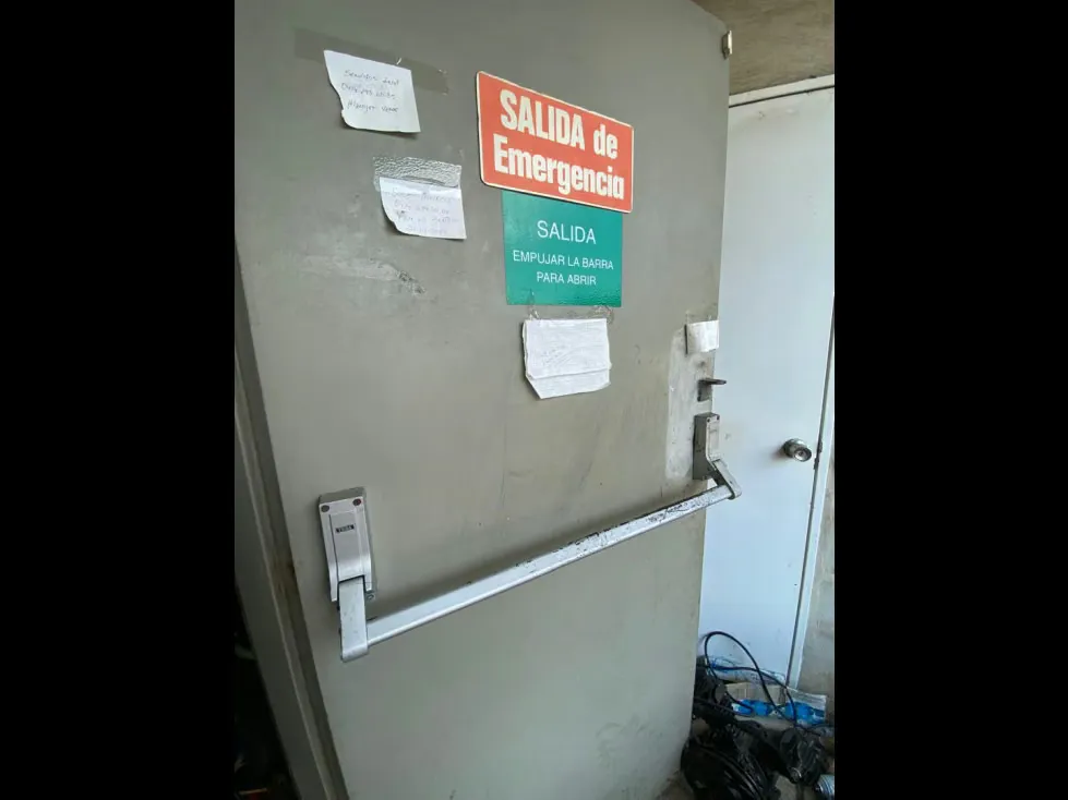 Vendo edificio industrial 7.349m2 La Trinidad 9767 - 6