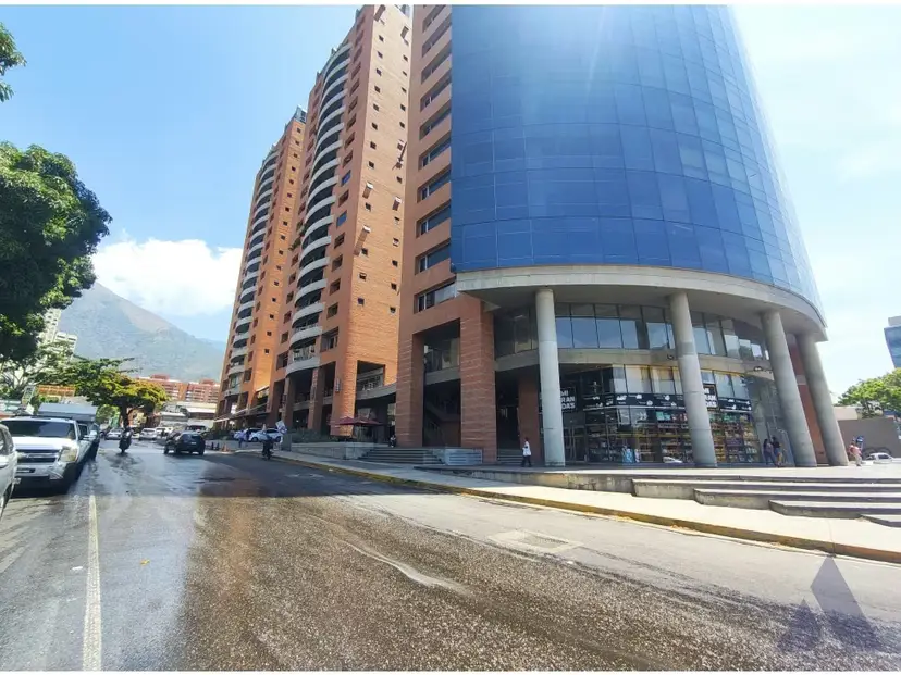 Vendo Fondo de comercio Local 80m2 Los Dos Caminos 9732