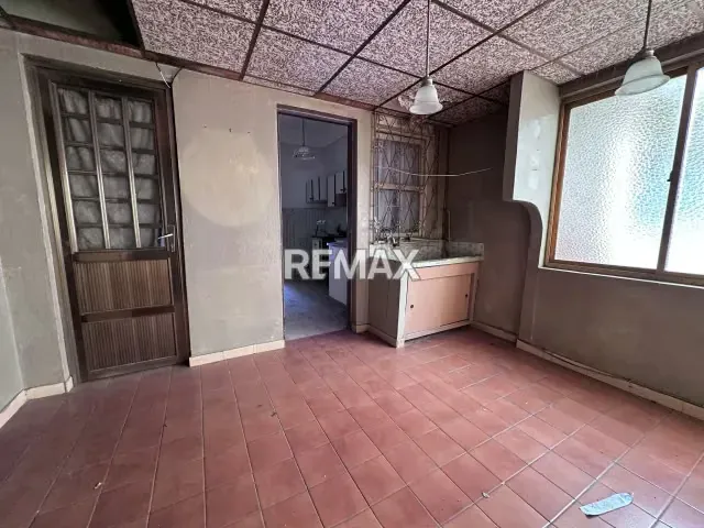 Alquiler de Edificio Comercial Avenida Bolivar - 7