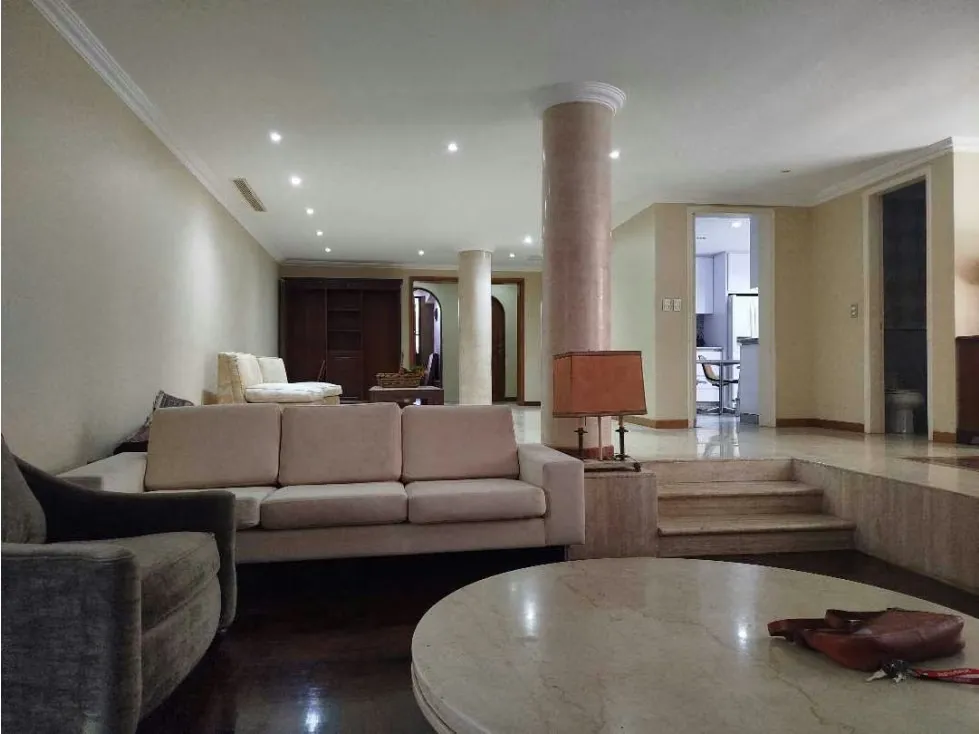 En Venta Edificio y Casa con terreno 2.547M2 en total La Floresta - 16