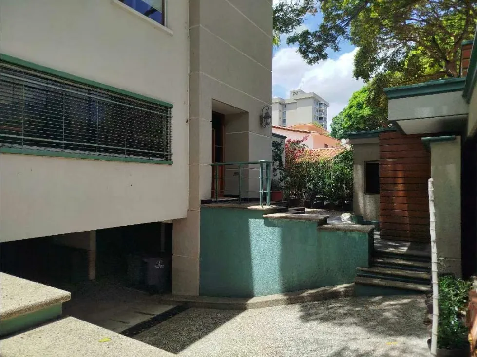 En Venta Edificio y Casa con terreno 2.547M2 en total La Floresta - 5