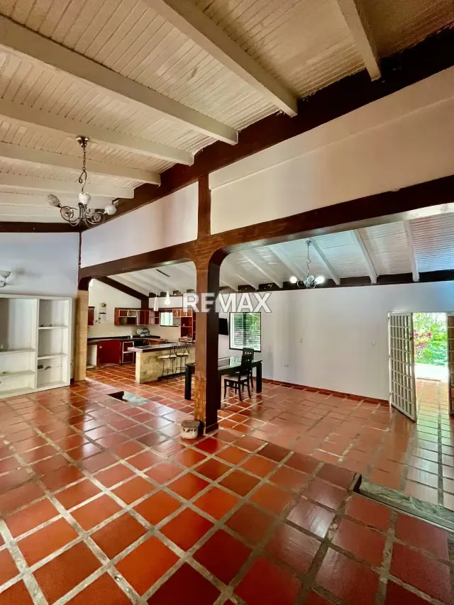 CASA EN VENTA URBANIZACION COLINAS DE GUATAPARO DE UNA SOLA PLANTA - 12