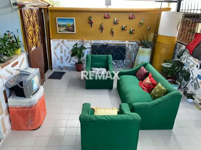 CASA EN VENTA EN AV. SUCRE, CATIA CARACAS - 11
