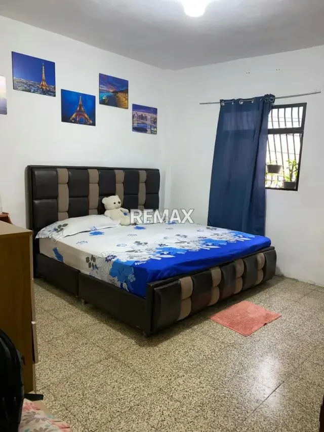 CASA EN VENTA EN AV. SUCRE, CATIA CARACAS - 5