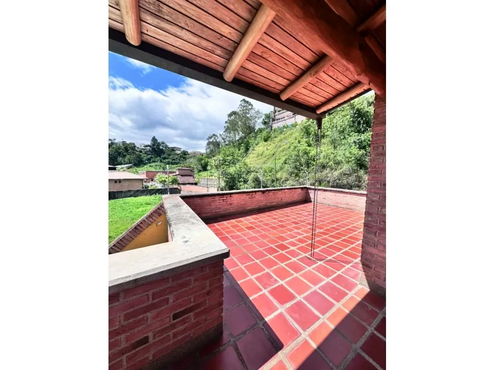 CASA - ALTO HATILLO - 300 Mts2 - 20