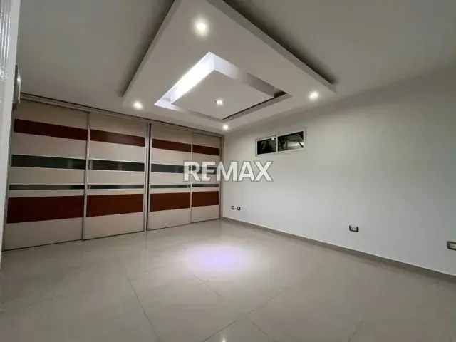 Hermosa Casa Quinta Urb Doral Norte - 4
