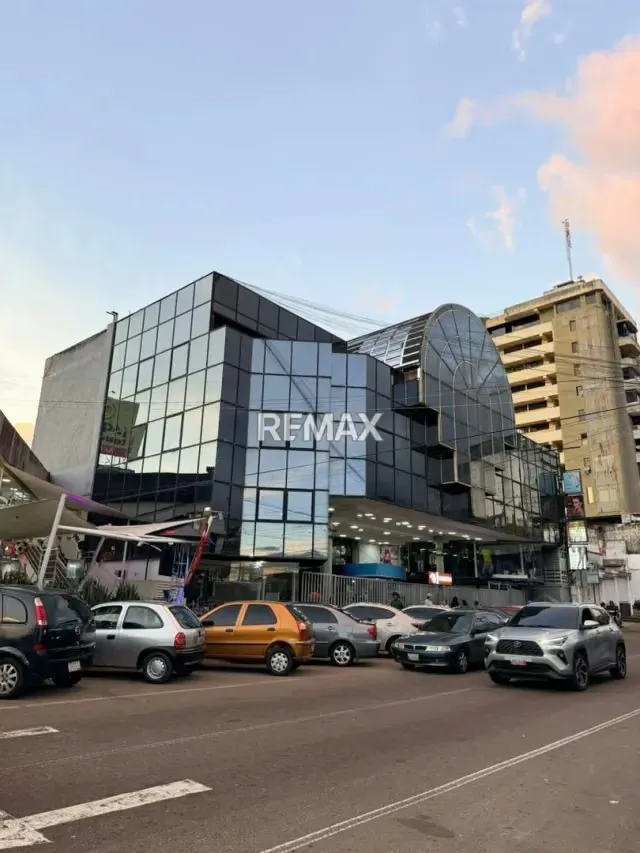 VENTA DE LOCAL COMERCIAL EN C.C BOULEVARD LOS MANGOS