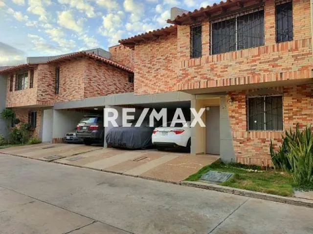 EXCLUSIVO TOWN HOUSE EN COSTA AZUL EN VENTA, CONFORT Y UBICACION PRIVILEGIADA Townhouse en conjunto residencial El Ingenio - Isla de Margarita - 3