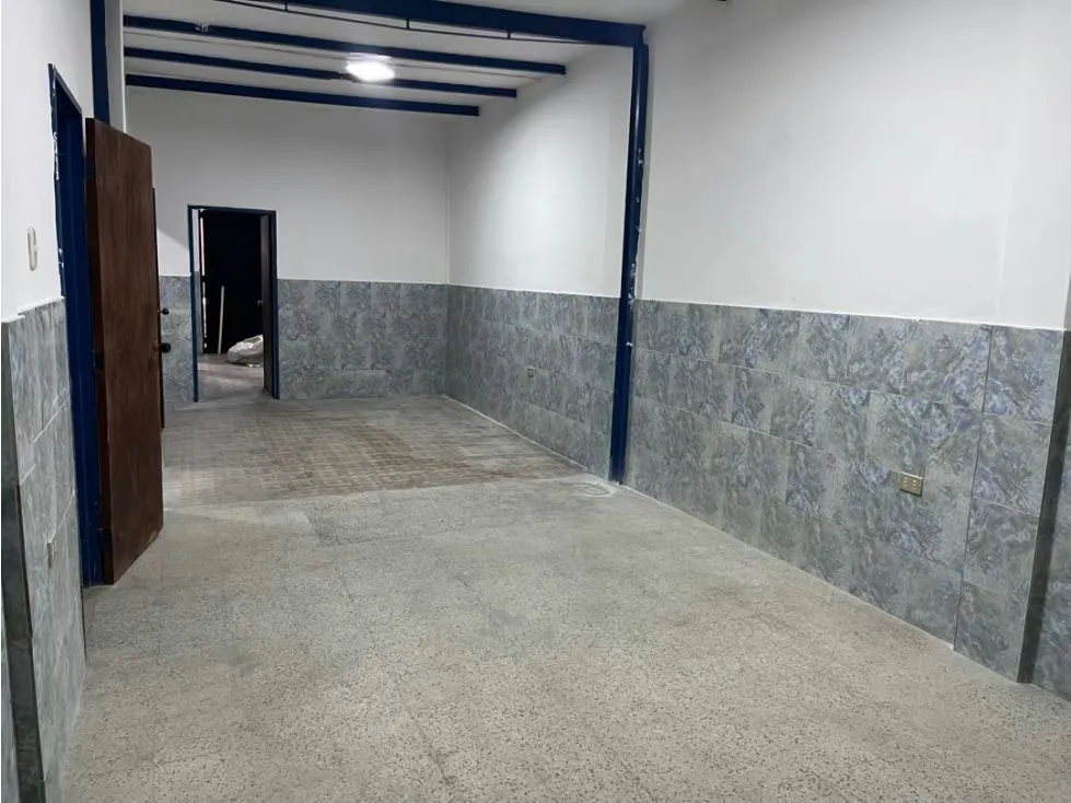 Alquiler PB de una casa para uso comercial o depósito en Catia - 2
