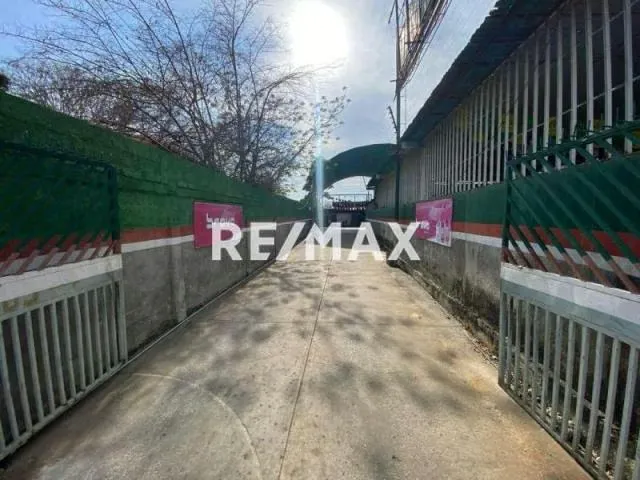 VENDE GALPON EN 1 DE MAYO frente a ferreteria ronaca - 3