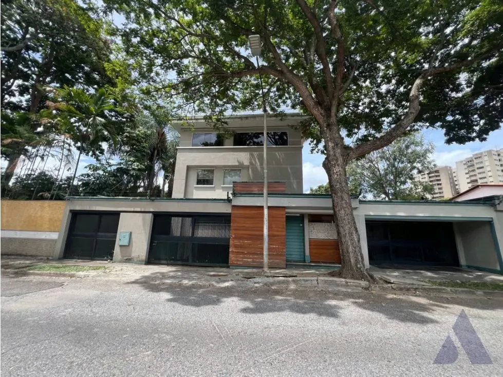 Se vende terreno 1273m2 La Floresta 7984