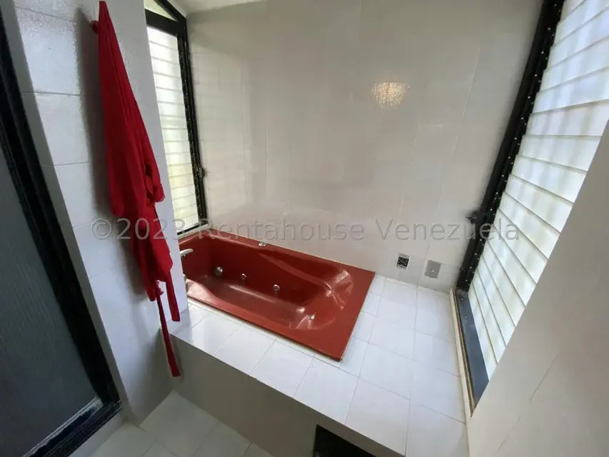 Casa (Multipes Niveles) en Venta en La Lagunita Country Club, Distrito Metropolitano - 51