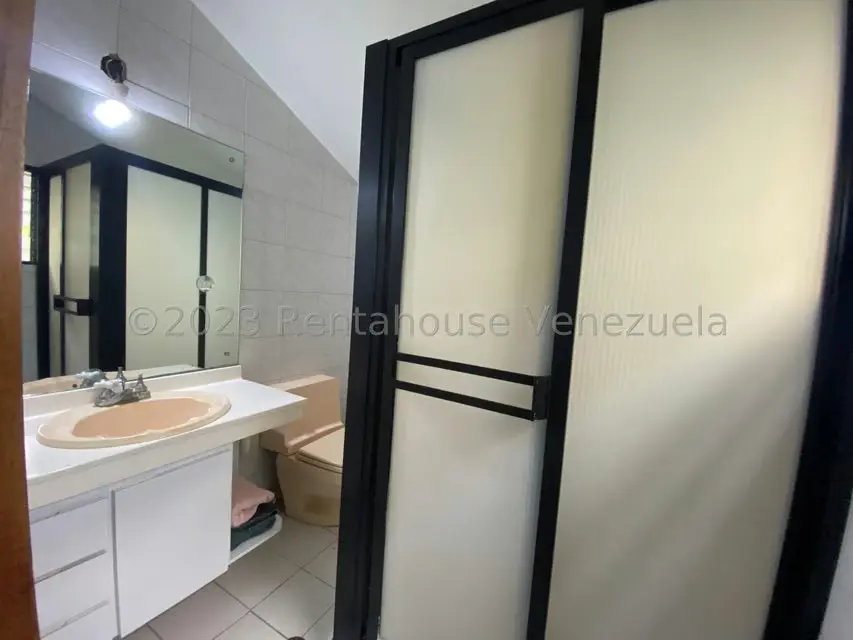 Casa (Multipes Niveles) en Venta en La Lagunita Country Club, Distrito Metropolitano - 68