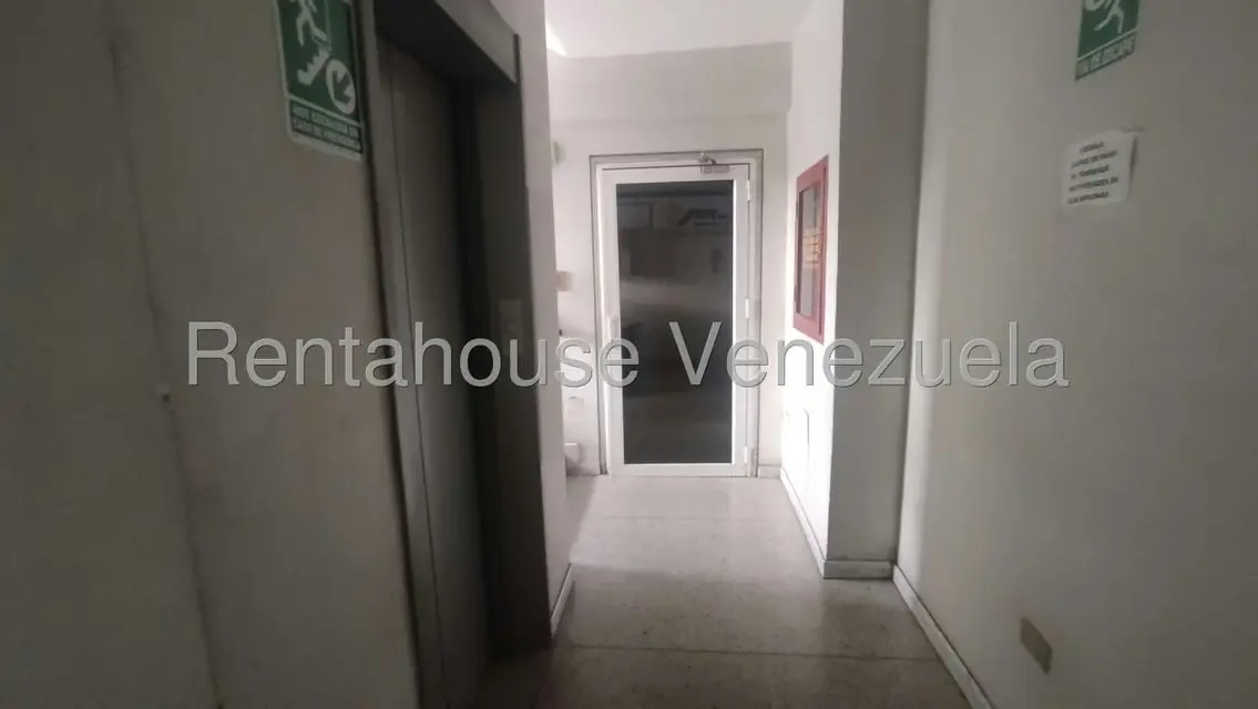 Oficina en Alquiler en Municipio Guaicaipuro, Miranda - 13