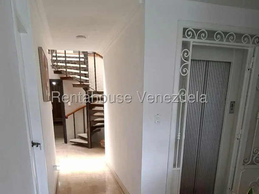 Apartamento (Penthouse) en Venta en Cumbres de Curumo, Distrito Metropolitano - 10