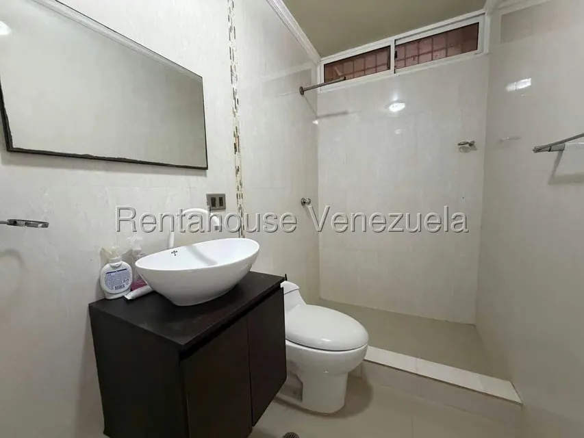 Apartamento (1 Nivel) en Venta en Carretera H, Zulia - 19