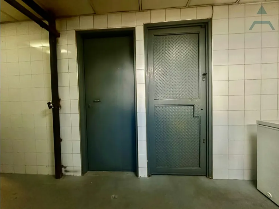 Se alquila/vende Local comercial 180m² La Urbina - 5