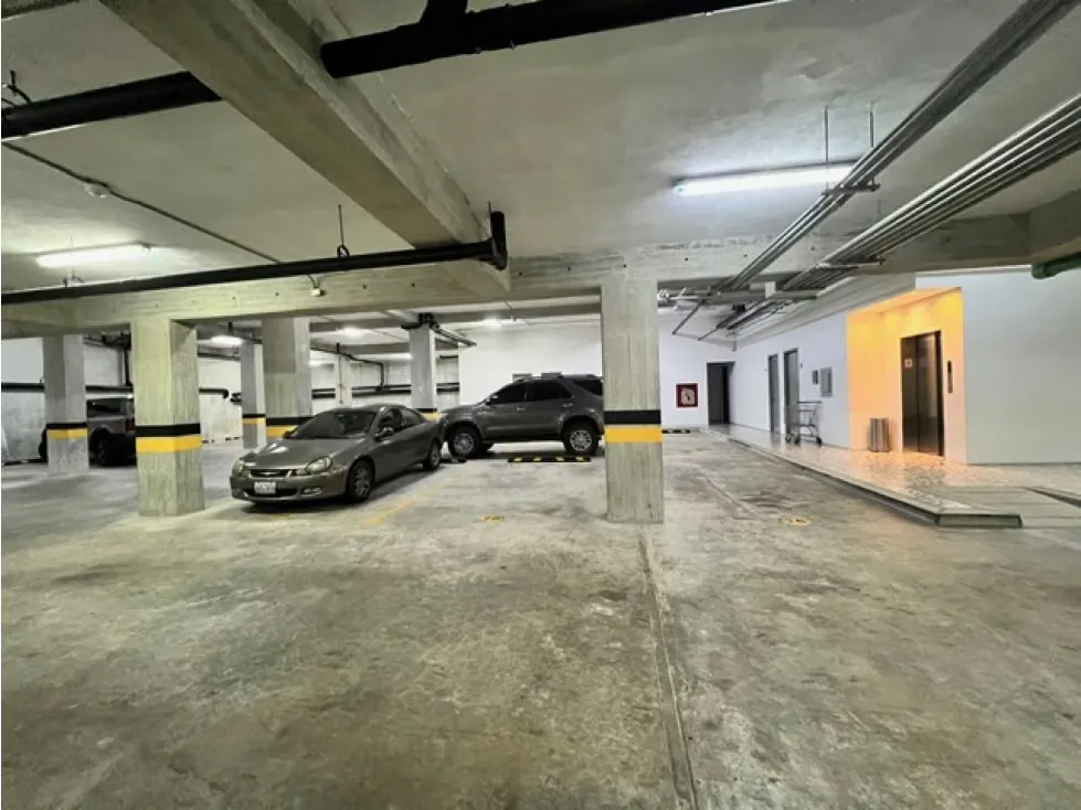 Vendo apartamento c/terraza 309m2 La Castellana 2586 - 17