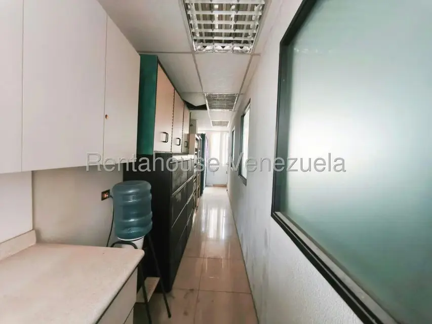 Oficina en Alquiler en Parroquia La Candelaria, Distrito Metropolitano - 11