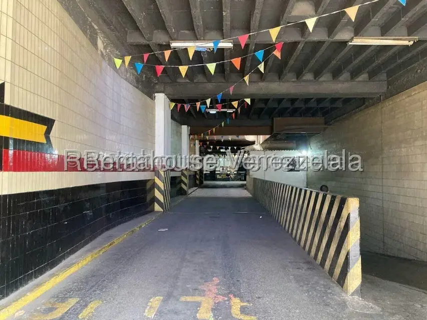 Oficina en Alquiler en Parroquia La Candelaria, Distrito Metropolitano - 13