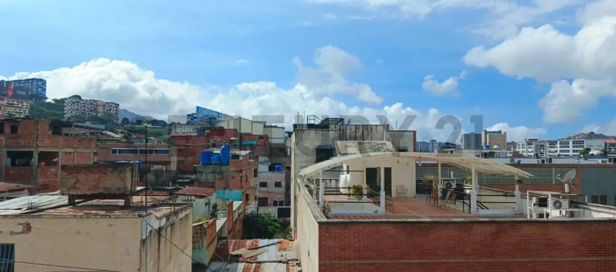 Se Vende Casa en Los Flores de Catia - 3