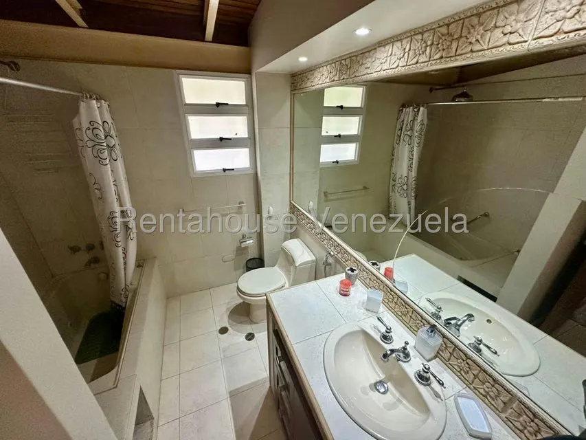 Casa (Multipes Niveles) en Venta en Lomas de La Trinidad, Distrito Metropolitano - 29