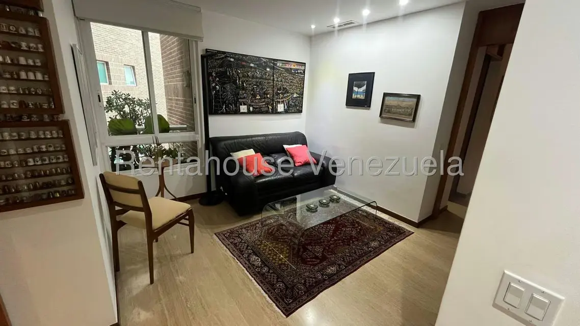 Apartamento (1 Nivel) en Venta en Los Chorros, Distrito Metropolitano - 23