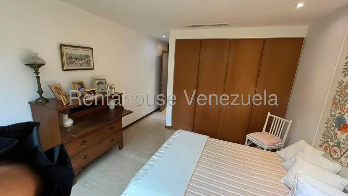 Apartamento (1 Nivel) en Venta en Los Chorros, Distrito Metropolitano - 25