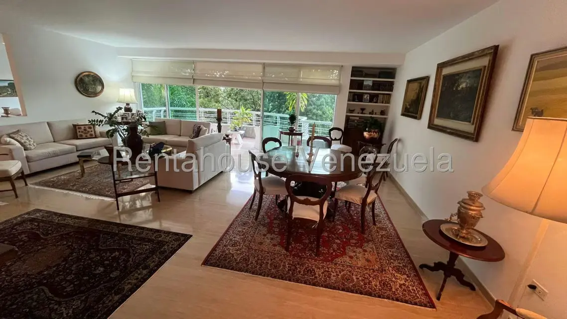 Apartamento (1 Nivel) en Venta en Los Chorros, Distrito Metropolitano - 3