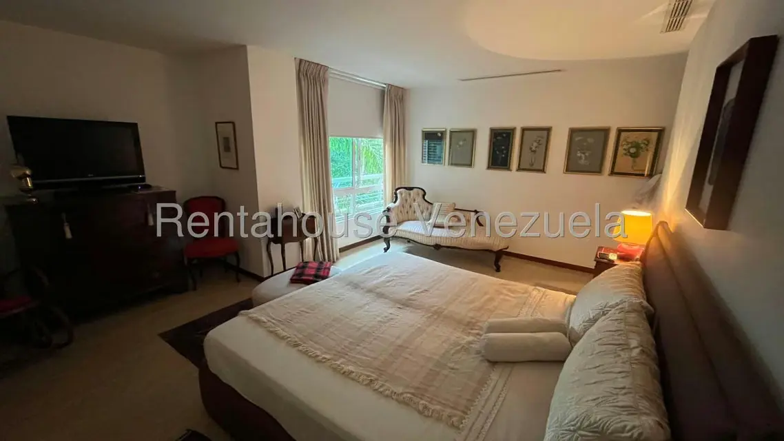 Apartamento (1 Nivel) en Venta en Los Chorros, Distrito Metropolitano - 33