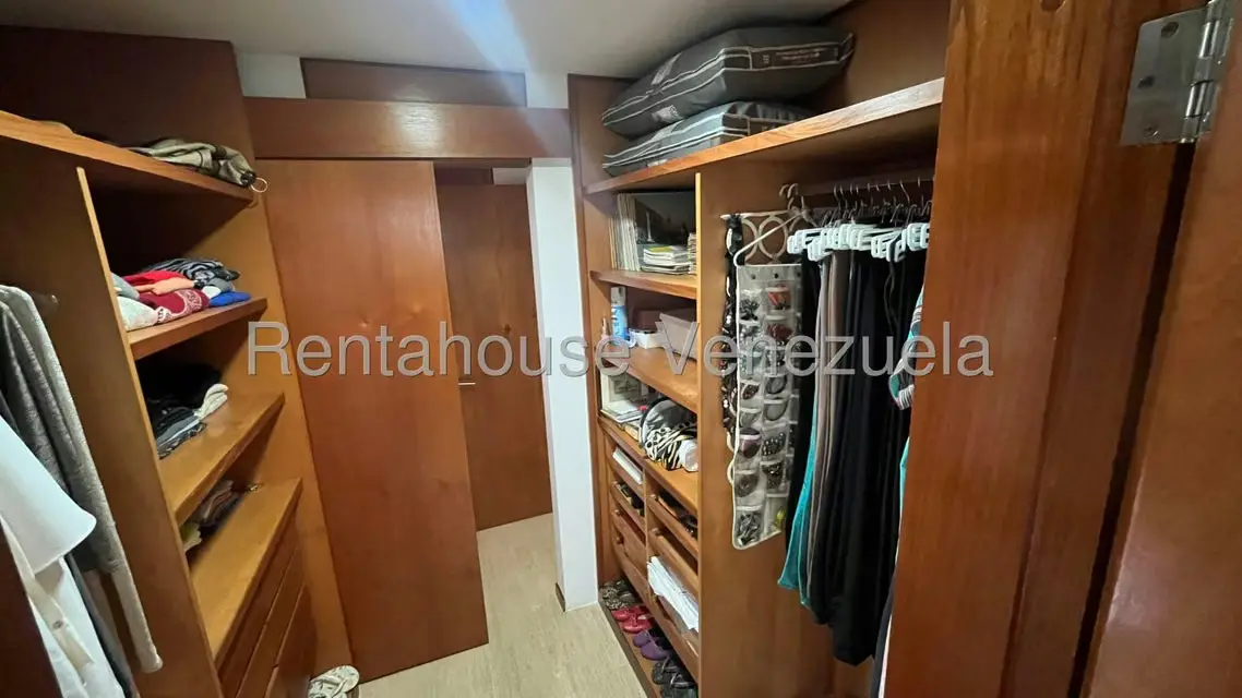 Apartamento (1 Nivel) en Venta en Los Chorros, Distrito Metropolitano - 36