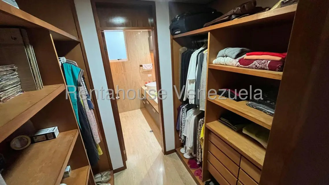 Apartamento (1 Nivel) en Venta en Los Chorros, Distrito Metropolitano - 37