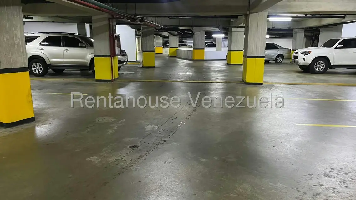 Apartamento (1 Nivel) en Venta en Los Chorros, Distrito Metropolitano - 41