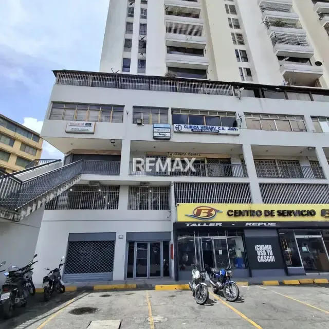 Venta Local Comercial Las Acacias a Pie de Calle 150m2 - 11