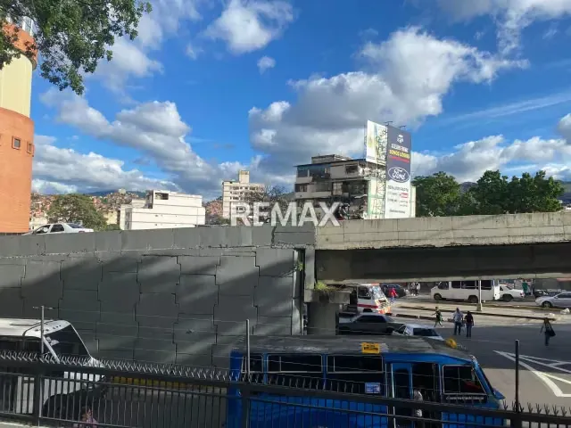 Venta Local Comercial Las Acacias a Pie de Calle 150m2 - 4
