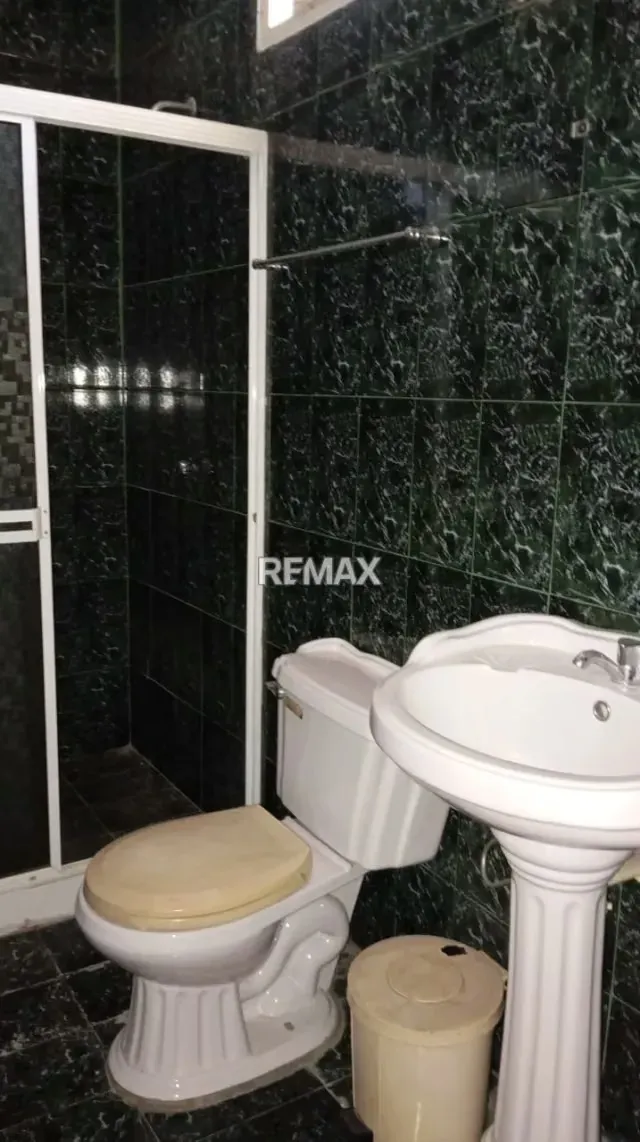 Local Comercial con Oficinas en Alquiler - 9