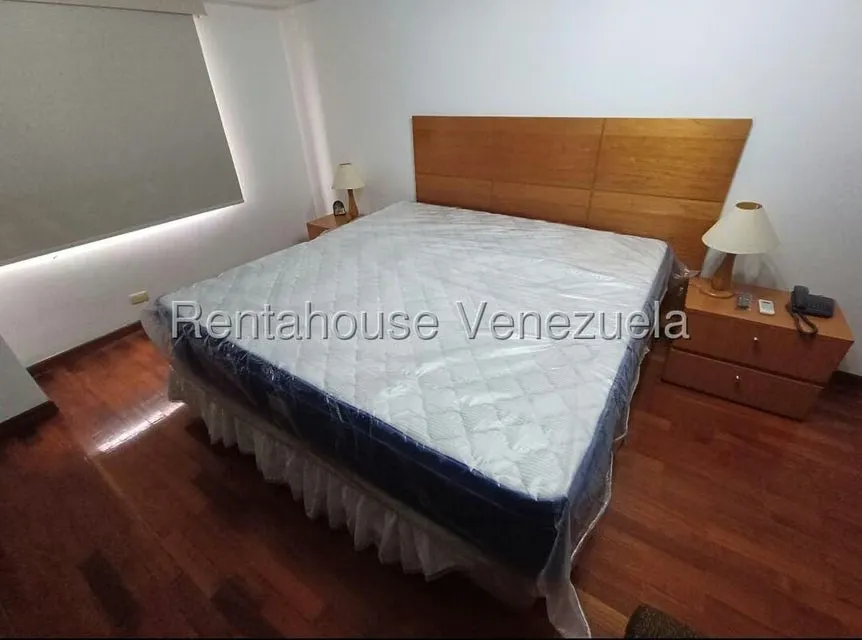 Apartamento (1 Nivel) en Alquiler en Campo Alegre, Distrito Metropolitano - 93