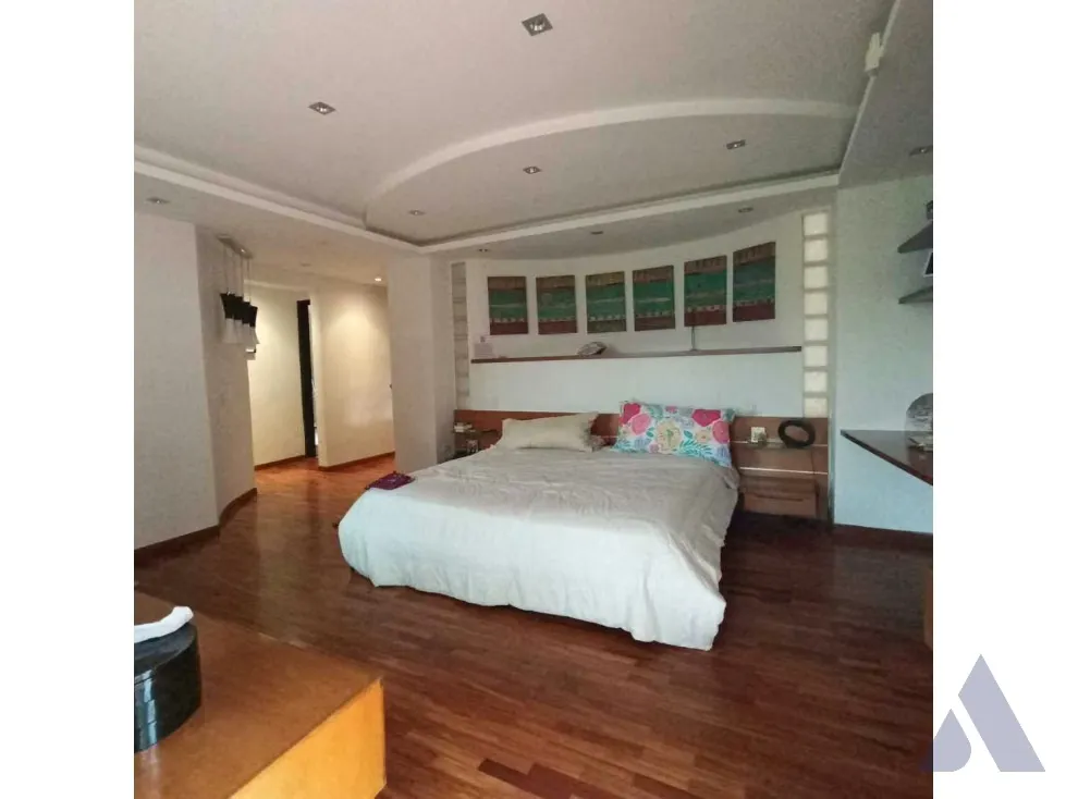 Vendo PB dúplex 600m2 Los Samanes 1504 - 41