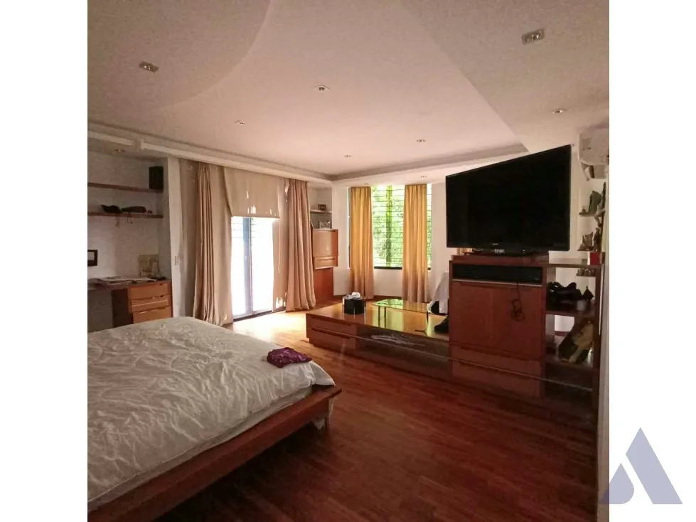 Vendo PB dúplex 600m2 Los Samanes 1504 - 42