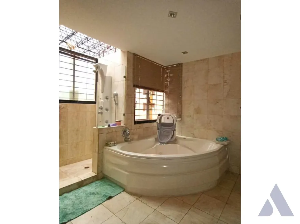 Vendo PB dúplex 600m2 Los Samanes 1504 - 45
