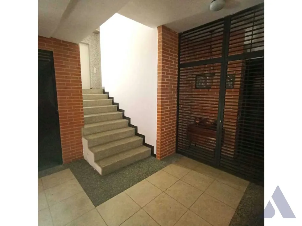 Vendo PB dúplex 600m2 Los Samanes 1504 - 6