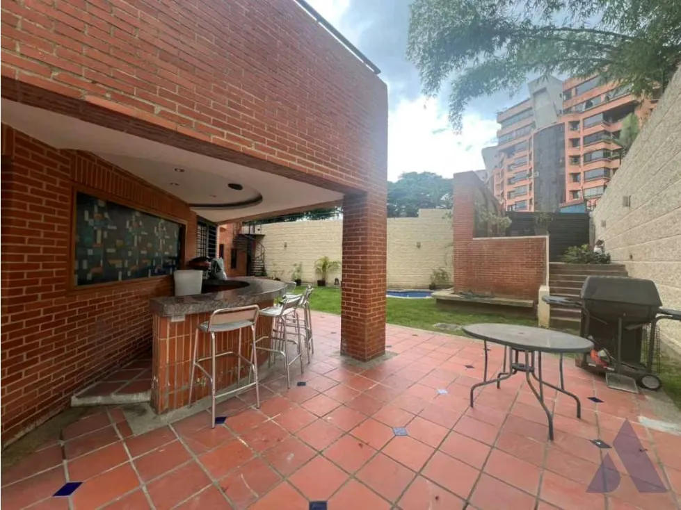 Vendo PB dúplex 600m2 Los Samanes 1504 - 52