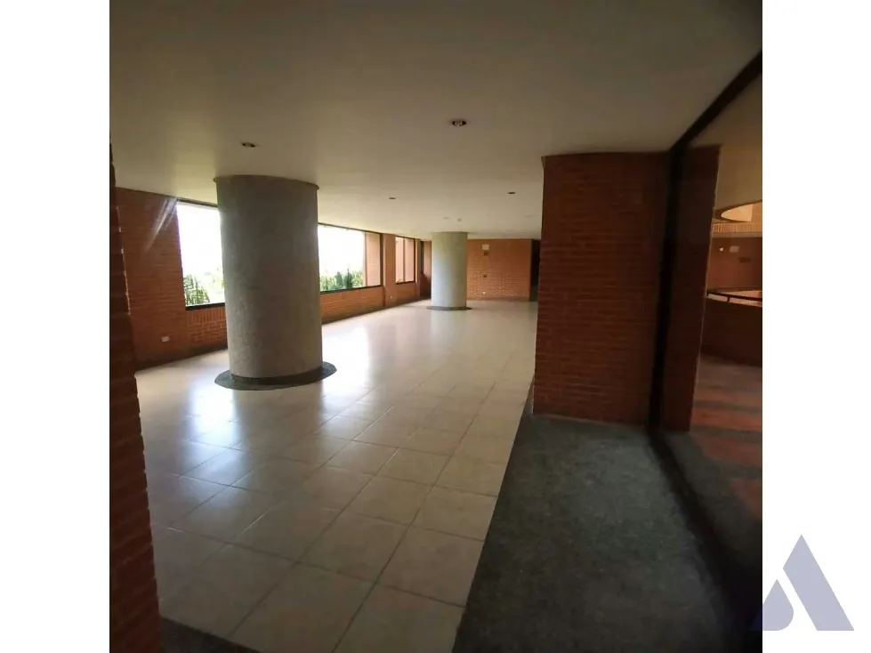 Vendo PB dúplex 600m2 Los Samanes 1504 - 7