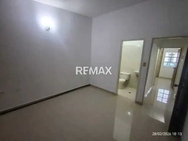 CASA DE ESQUINA EN VENTA LISTA DE HABITAR EN LA URBANIZACION PUERTAS DEL SUR - 3