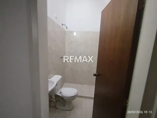 CASA DE ESQUINA EN VENTA LISTA DE HABITAR EN LA URBANIZACION PUERTAS DEL SUR - 7
