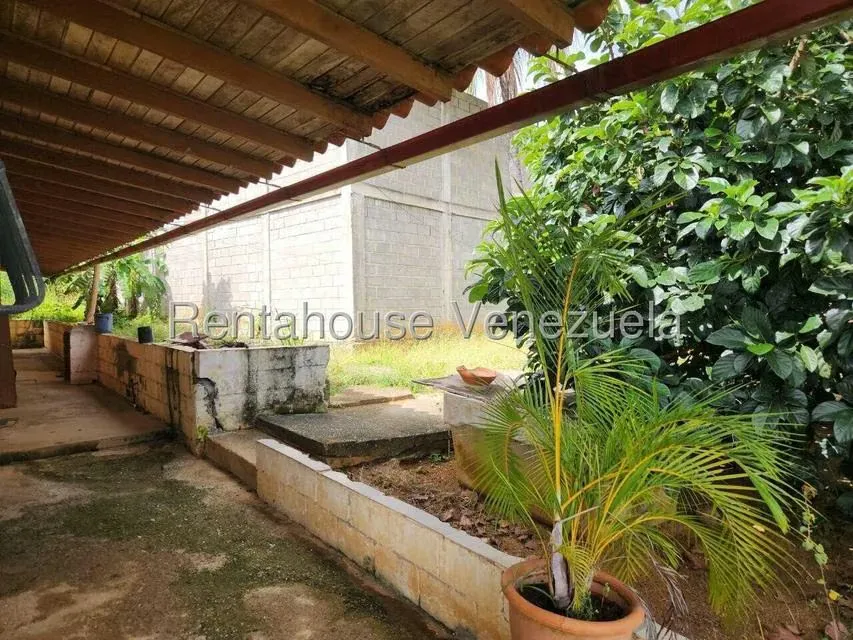 Casa (1 Nivel) en Venta en Ave Intercomunal, Lara - 11