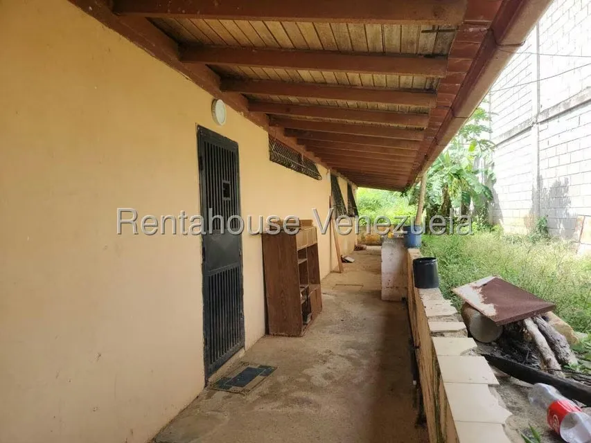 Casa (1 Nivel) en Venta en Ave Intercomunal, Lara - 12