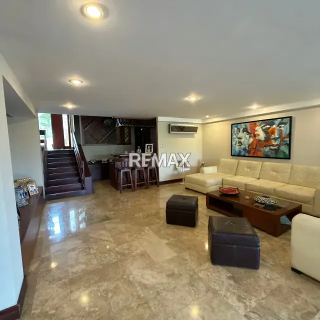 Quinta Urb. El Pedregal I 3 niveles con vista al Valle - 6