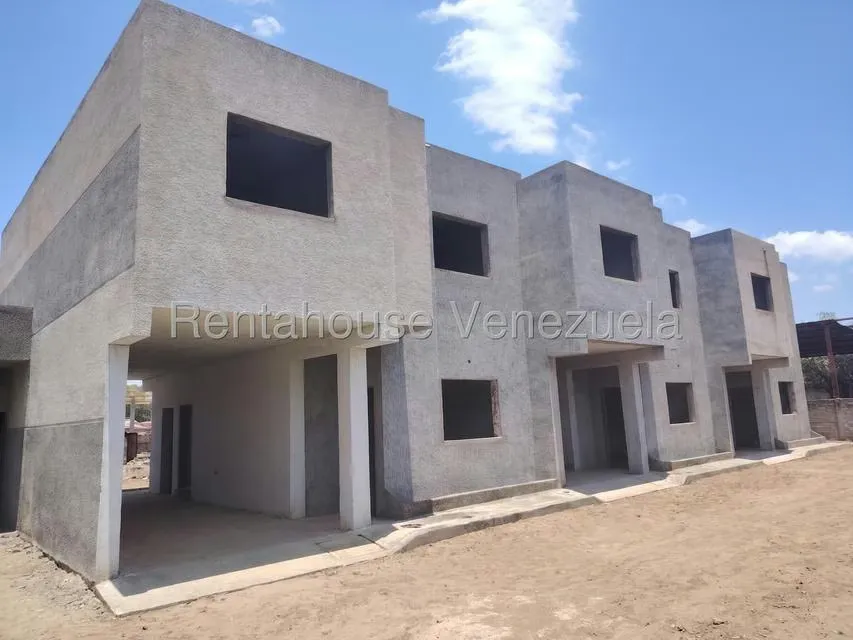 Townhouse (Multiples Niveles) en Venta en Avenida Vargas, Zulia