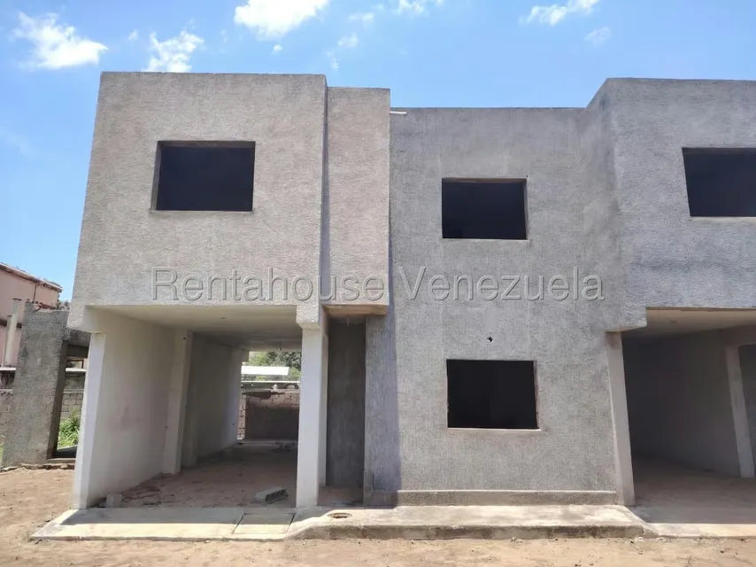 Townhouse (Multiples Niveles) en Venta en Avenida Vargas, Zulia - 2